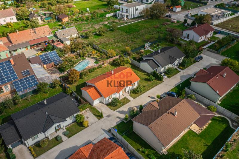 predaj rodinný dom Kvetoslavov novostavba Slivková ulica realitná kancelária KLOP KLOP