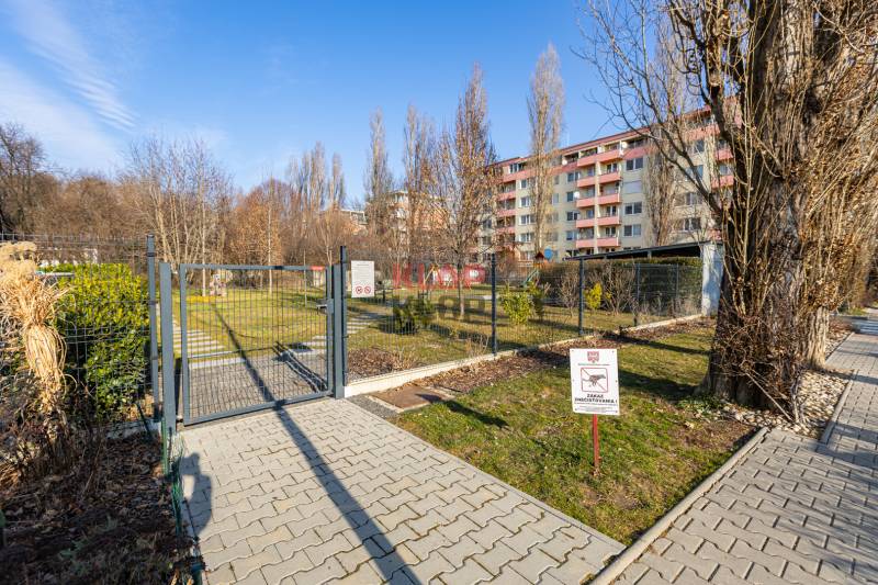 predaj 2 izbový byt bratislava ružinov novostavba na križovatkách investícia realitná kancelária klop klop