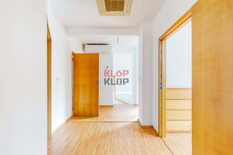 predaj 5 izbový byt Klemensova ulica mezonet terasa novostavba bratislava staré mesto realitná kancelária klopklop klop klop