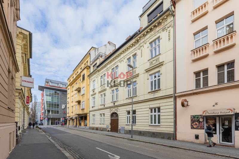 predaj 5 izbový byt Klemensova ulica mezonet terasa novostavba bratislava staré mesto realitná kancelária klopklop klop klop