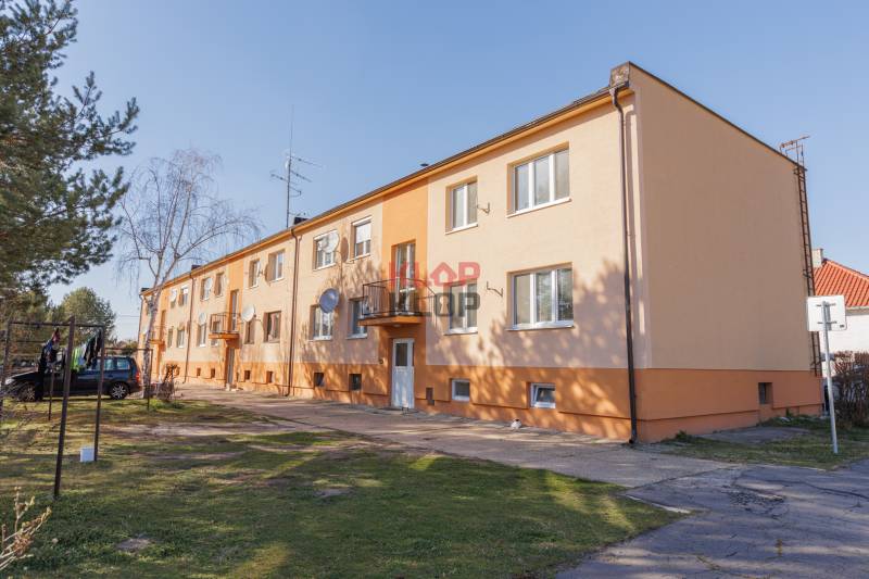 predaj 3 izbový byt Zohor Malacky Stupava Staničná rekonštrukcia realitná kancelária klopklop klop klop 
