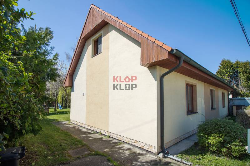 Kúpte si ÚTULNÝ 3-4i RD s KRBOM na PEKNOM POZEMKU s GARÁŽOU, altánkom
