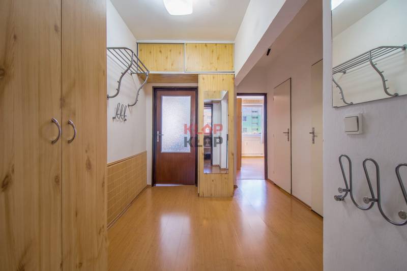 Prenajmite si PRÍJEMNÝ, NEZARIADENÝ 3i byt s LODŽIOU v menšej bytovke