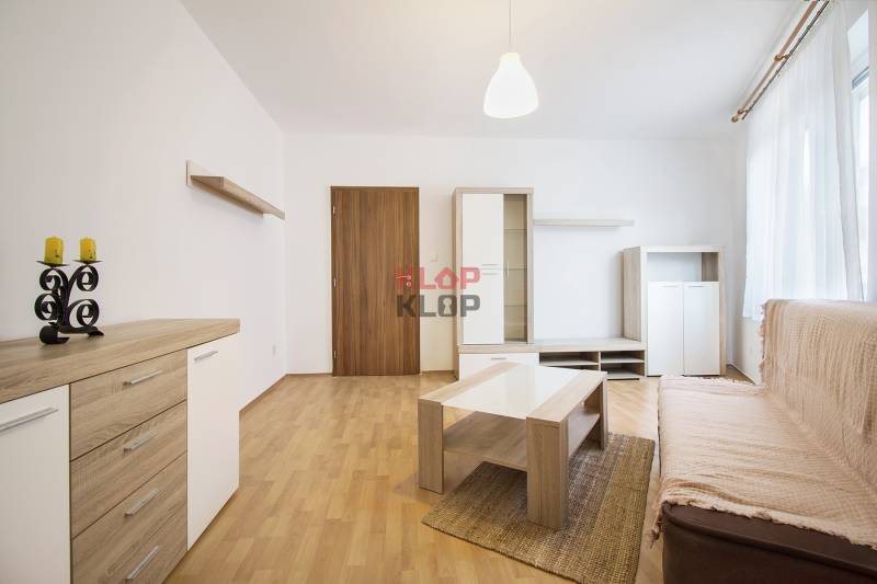Pozrite si VEĽKÝ 3i byt s BALKÓNOM a PARKOVANÍM, po rekonštrukcii
