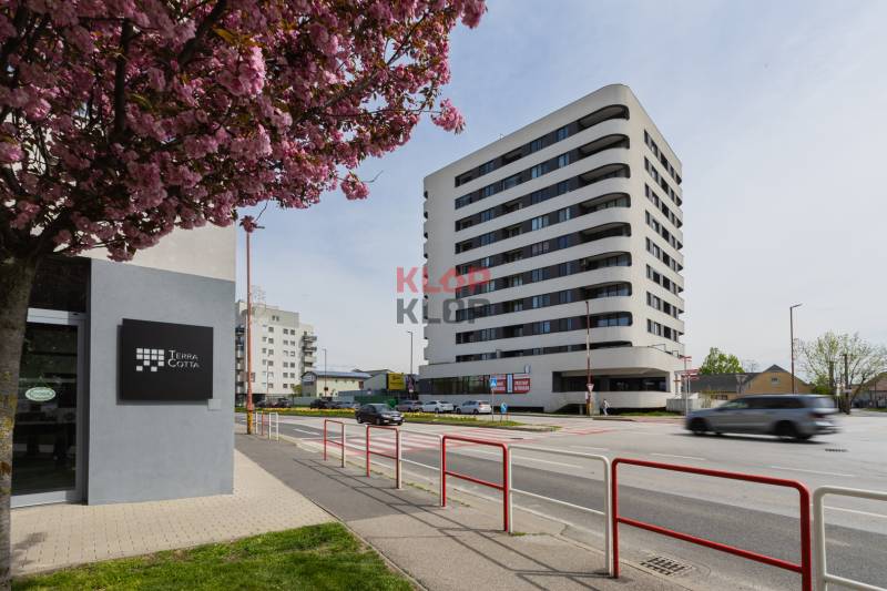 predaj 4 izbový byt Kazanská ulica Mendelsohn loggia novostavba bratislava podunajské biskupice realitná kancelária klopklop klop klop