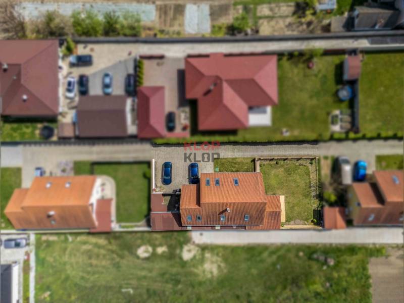 Kúpte si PRIESTRANNÝ 6 i RD v SÚKROMNEJ ULICI len 15 KM OD BRATISLAVY