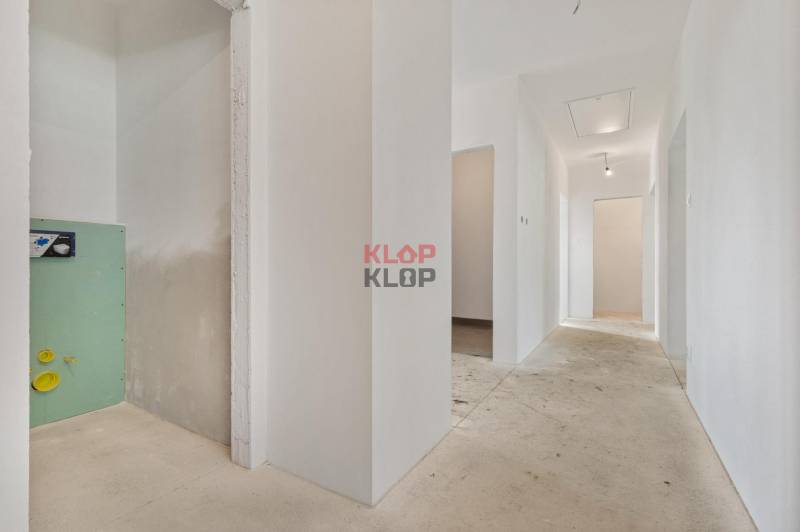 3D OBHLIADKA – MODERNÝ, PRIESTRANNÝ 4-izbový RD s terasou, NOVOSTAVBA