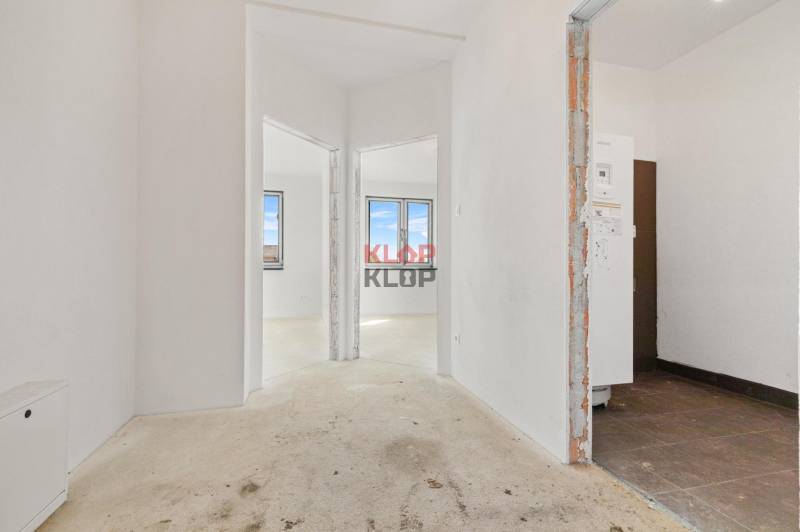 3D OBHLIADKA – MODERNÝ, PRIESTRANNÝ 4-izbový RD s terasou, NOVOSTAVBA