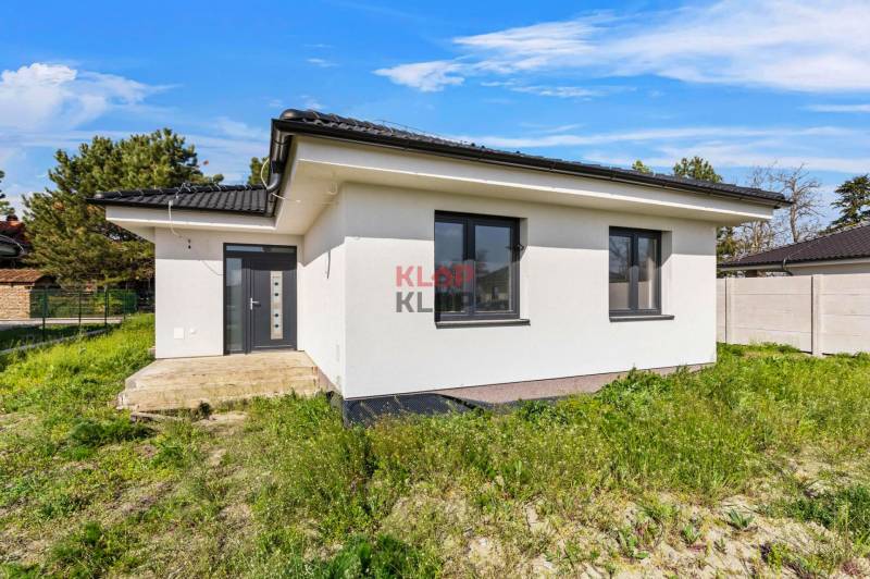 3D OBHLIADKA – MODERNÝ, PRIESTRANNÝ 4-izbový RD s terasou, NOVOSTAVBA