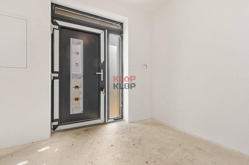 3D OBHLIADKA – MODERNÝ, PRIESTRANNÝ 4-izbový RD s terasou, NOVOSTAVBA