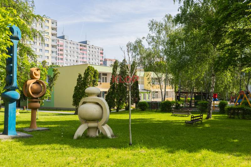 predaj 2 izbový byt bratislava dúbravka kpt. rašu kapitána rašu realitná kancelária klop klop 