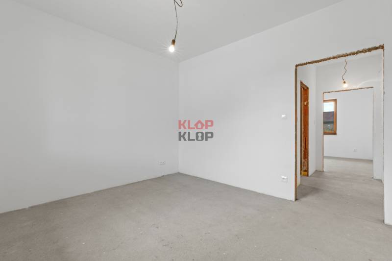 3D OBHLIADKA – MODERNÝ, PRIESTRANNÝ 4-izbový RD s terasou, NOVOSTAVBA