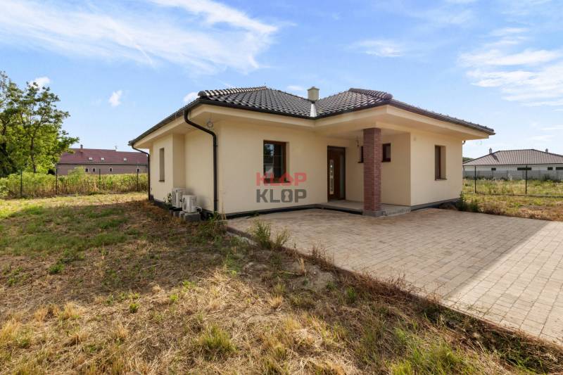 3D OBHLIADKA – MODERNÝ, PRIESTRANNÝ 4-izbový RD s terasou, NOVOSTAVBA