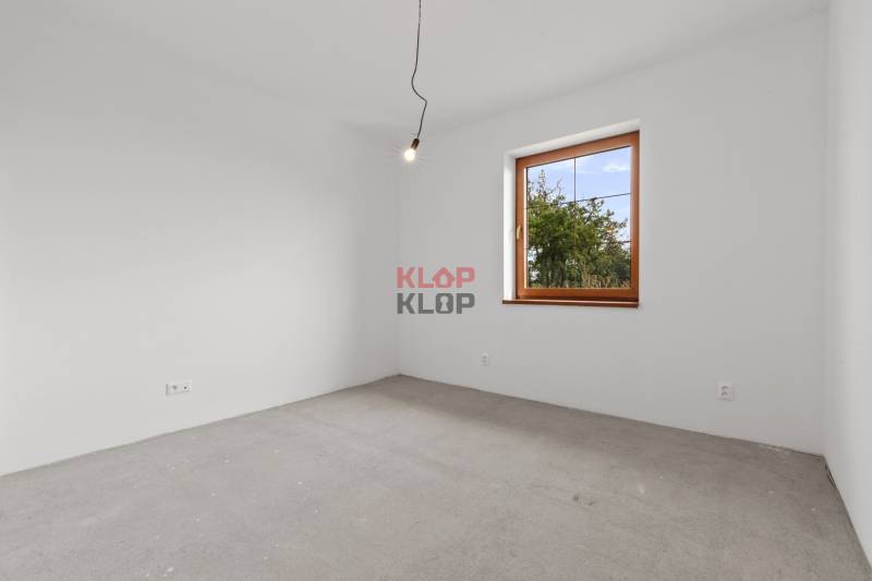 3D OBHLIADKA – MODERNÝ, PRIESTRANNÝ 4-izbový RD s terasou, NOVOSTAVBA