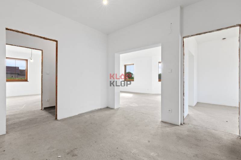 3D OBHLIADKA – MODERNÝ, PRIESTRANNÝ 4-izbový RD s terasou, NOVOSTAVBA