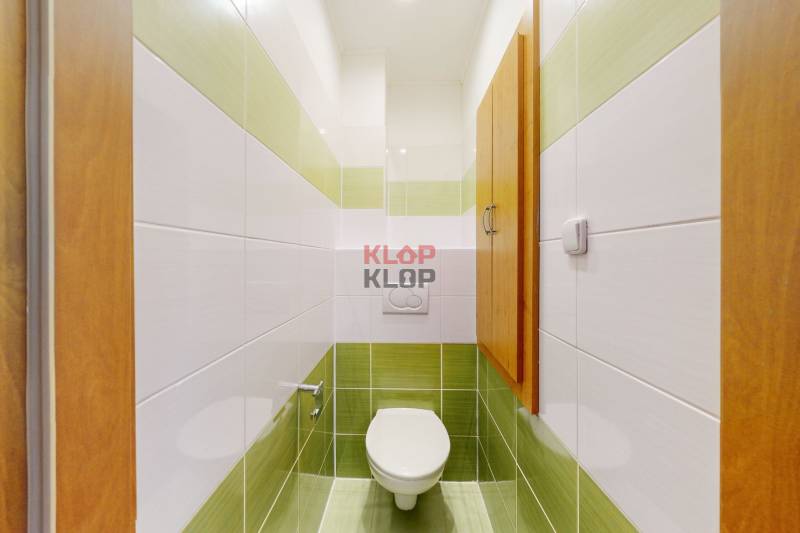 predaj 4 izbový byt bratislava petržalka šášovská električka kompletná rekonštrukcia realitná kancelária klopklop klop klop
