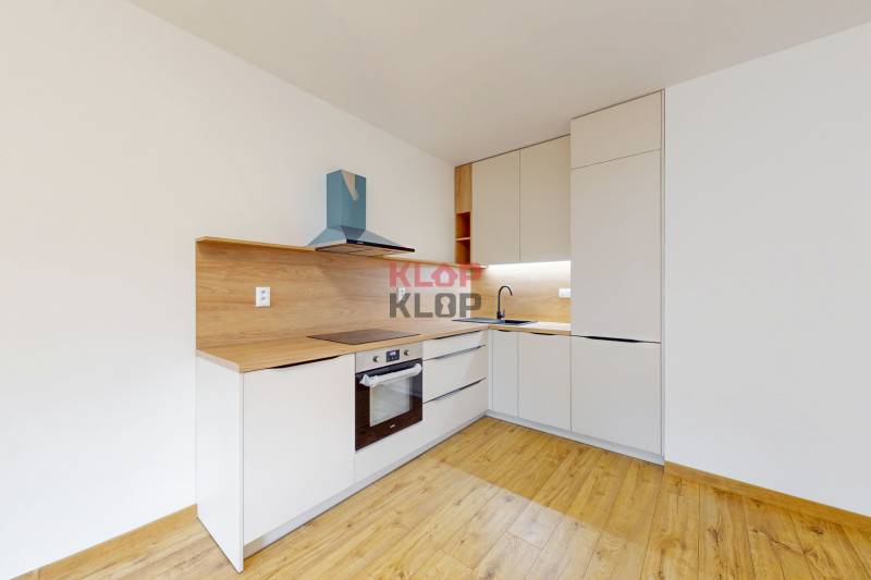 predaj 4 izbový byt bratislava ružinov líščie nivy kompletná rekonštrukcia terasa záhradka realitná kancelária klop klop 
