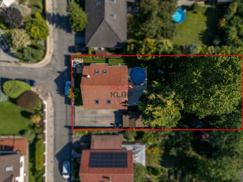 Pozrite si 3D, PRÍJEMNÝ 6i RD s TERASOU na PEKNOM POZEMKU