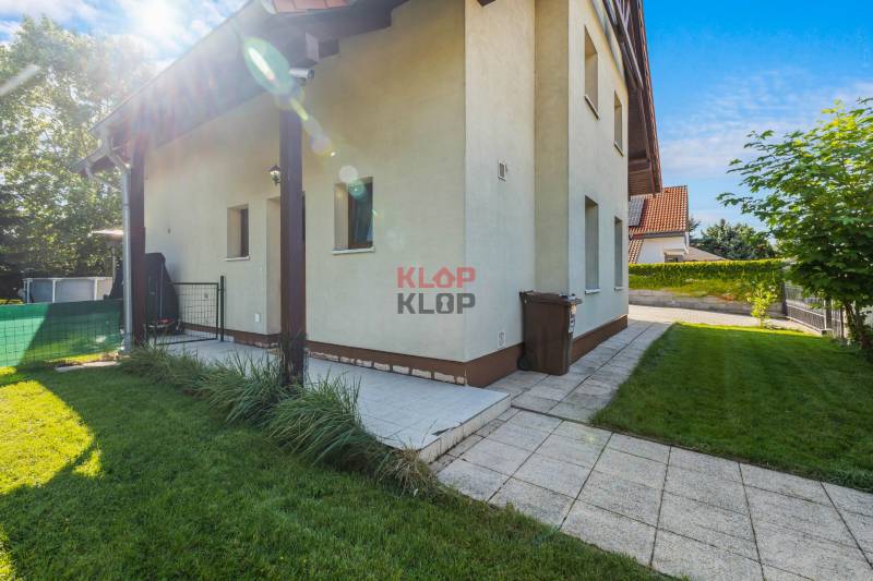 Pozrite si 3D, PRÍJEMNÝ 6i RD s TERASOU na PEKNOM POZEMKU