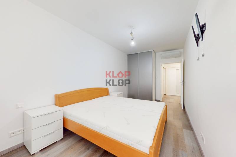predaj 2 izbový byt bratislava karlova ves jurigovo námestie tehla kompletná rekonštrukcia terasa realitná kancelária klopklop klop klop