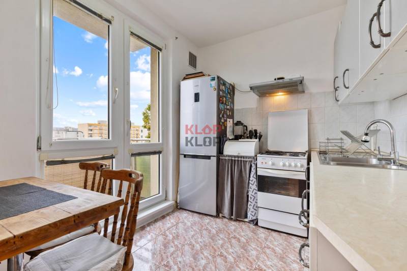 Kúpte si SVETLÝ, PRÍJEMNÝ 3i byt s BALKÓNOM a PIVNICOU, PEKNÝ VÝHĽAD