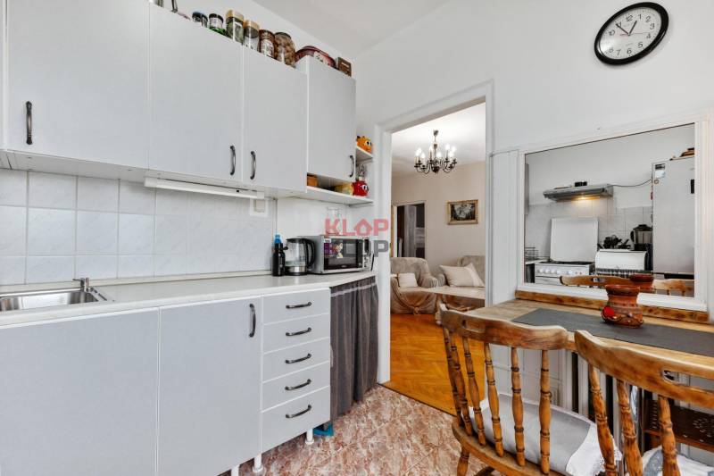 Kúpte si SVETLÝ, PRÍJEMNÝ 3i byt s BALKÓNOM a PIVNICOU, PEKNÝ VÝHĽAD