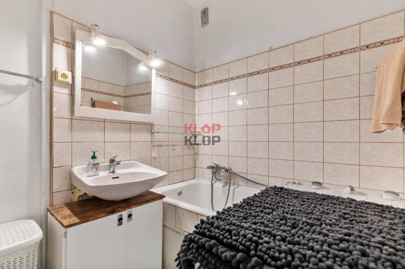 Kúpte si SVETLÝ, PRÍJEMNÝ 3i byt s BALKÓNOM a PIVNICOU, PEKNÝ VÝHĽAD