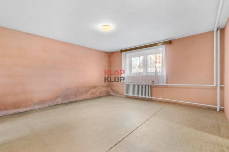 Kúpte si VEĽKÝ 5i RD na OPTIMÁLNOM POZEMKU v SKVELEJ LOKLALITE