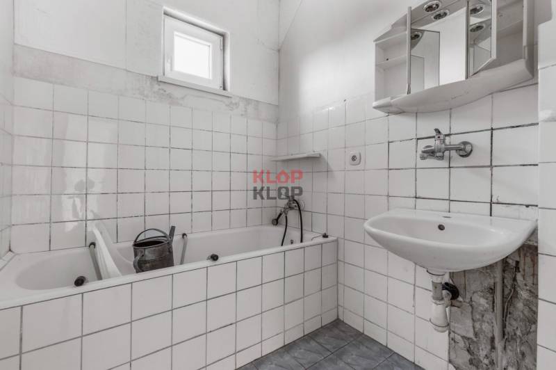 Kúpte si VEĽKÝ 5i RD na OPTIMÁLNOM POZEMKU v SKVELEJ LOKLALITE