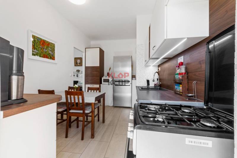 Kúpte si UNIKÁTNY 2i byt (MOŽNOSŤ 3i), LODŽIA, KLÍMA a VEĽKÁ PIVNICA