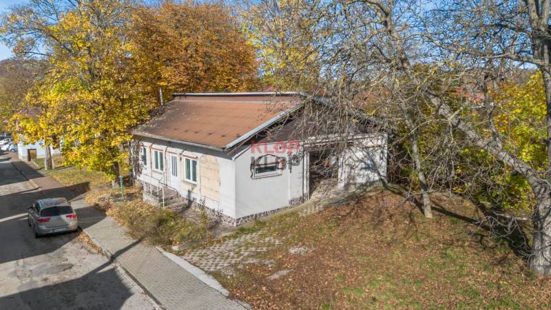 Kúpte si BUDOVU s 1i BYTOM s MOŽNOSŤOU RD v CENTRE VRBOVIEC