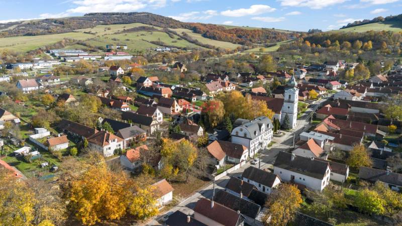Kúpte si BUDOVU s 1i BYTOM s MOŽNOSŤOU RD v CENTRE VRBOVIEC