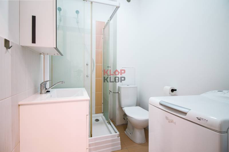 Prenajmite si PEKNÝ, SVETLÝ 2-izbový byt so ZARIADENÍM 