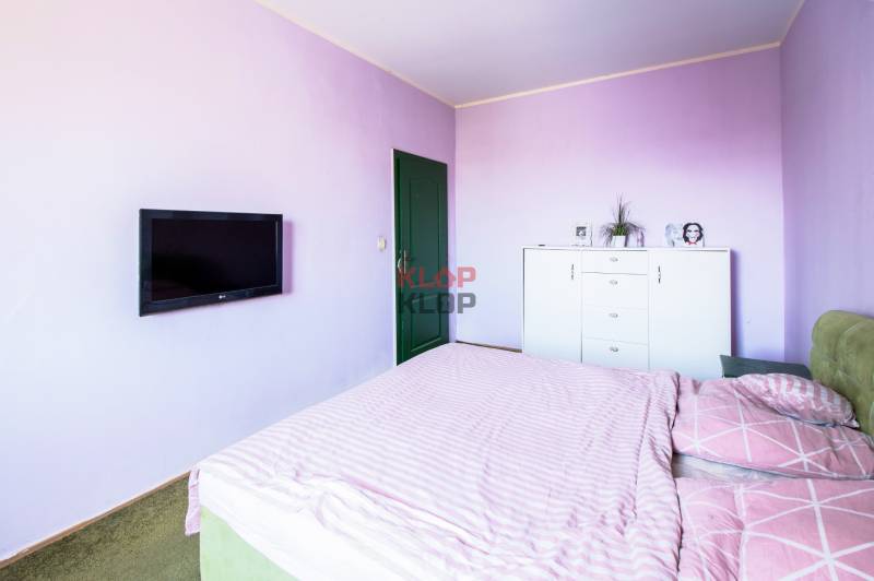 Kúpte si VEĽKORYSÝ PODKROVNÝ 4 i byt so SPOLOČNOU ZÁHRADOU a PIVNICOU