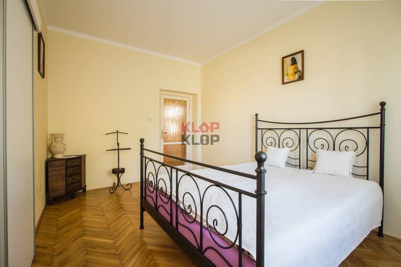 Pozrite si 4i + 2i RD s DOKONALÝM ZÁZEMÍM na VEĽKOM POZEMKU