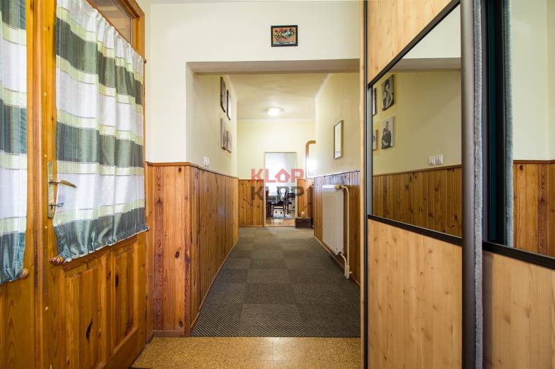 Pozrite si 4i + 2i RD s DOKONALÝM ZÁZEMÍM na VEĽKOM POZEMKU