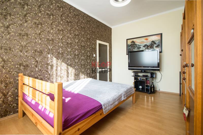 Pozrite si 4i + 2i RD s DOKONALÝM ZÁZEMÍM na VEĽKOM POZEMKU