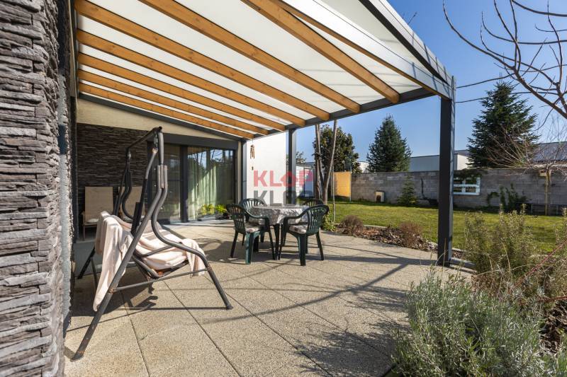 predaj rodinný dom novostavba bungalov rovinka realitná kancelária klop klop klopklop