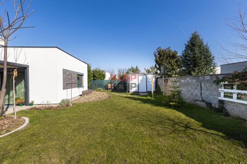 predaj rodinný dom novostavba bungalov rovinka realitná kancelária klop klop klopklop