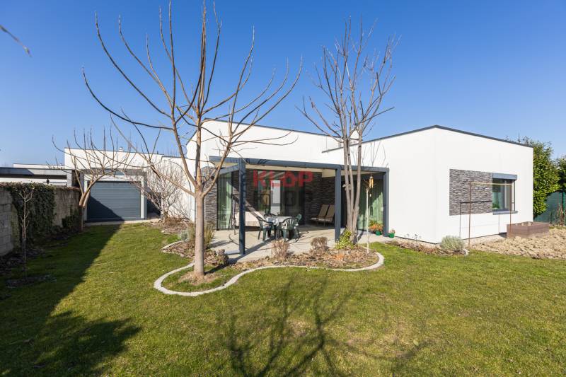 predaj rodinný dom novostavba bungalov rovinka realitná kancelária klop klop klopklop