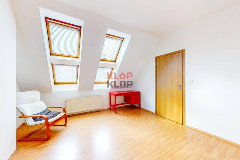 predaj 5 izbový byt mezonet loft klemensova terasa bratislava staré mesto investícia realitná kancelária klopklop klop klop