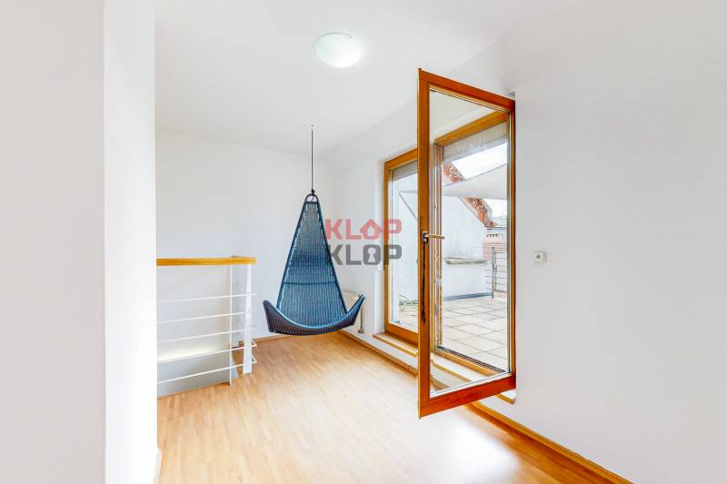 predaj 5 izbový byt mezonet loft klemensova terasa bratislava staré mesto investícia realitná kancelária klopklop klop klop