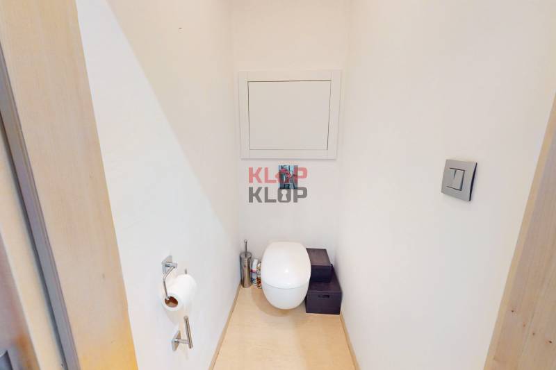 predaj 2 izbový byt bratislava rača cyprichová rekonštrukcia tichý loggia balkón realitná kancelária klopklop klop klop