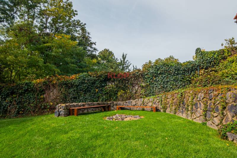 predaj rodinný dom novostavba blatné garáž sauna fitness vináreň veľký pozemok realitná kancelária klopklop klop klop