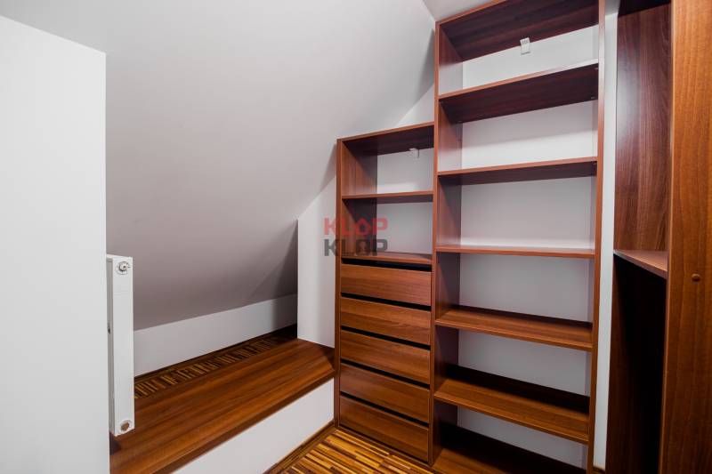 predaj rodinný dom novostavba blatné garáž sauna fitness vináreň veľký pozemok realitná kancelária klopklop klop klop