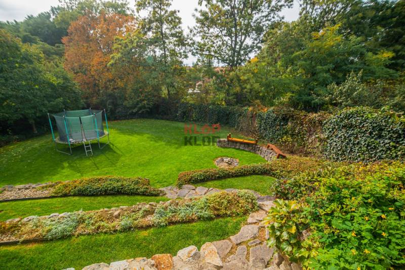 predaj rodinný dom novostavba blatné garáž sauna fitness vináreň veľký pozemok realitná kancelária klopklop klop klop