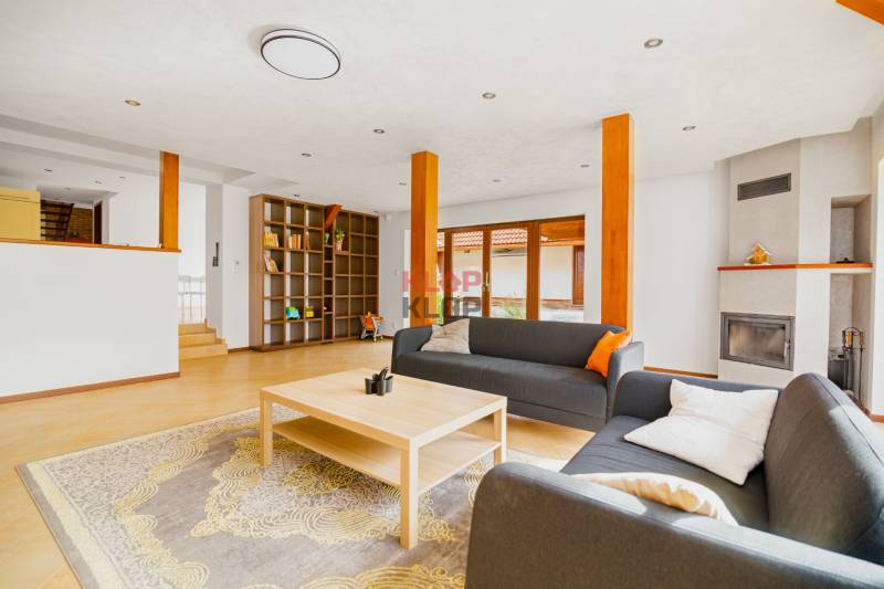 predaj rodinný dom novostavba blatné garáž sauna fitness vináreň veľký pozemok realitná kancelária klopklop klop klop