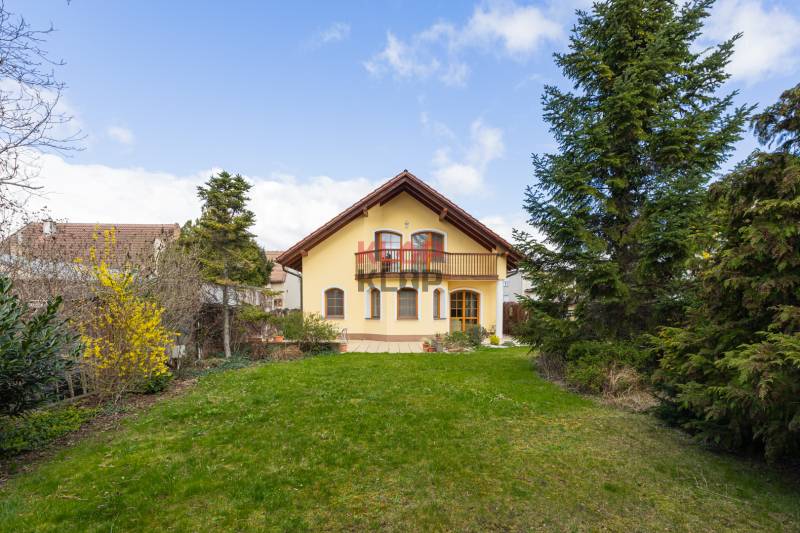 predaj rodinný dom vajnory šuty novostavba veľký pozemok realitná kancelária klop klop klop klop