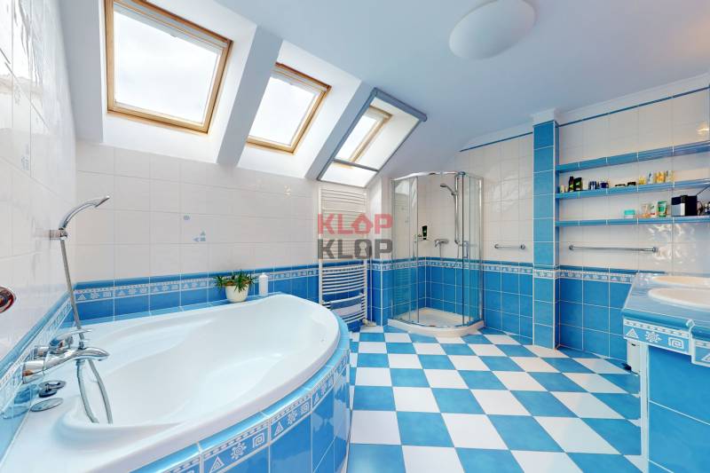 predaj rodinný dom vajnory šuty novostavba veľký pozemok realitná kancelária klop klop klop klop