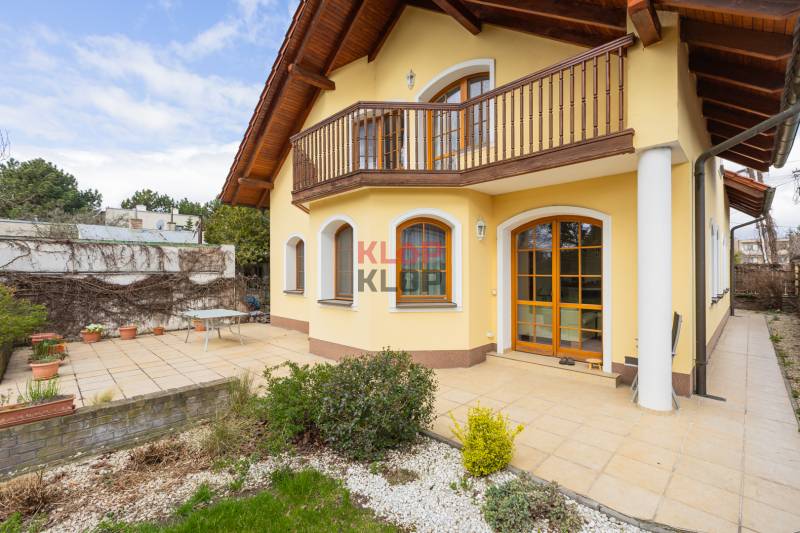 predaj rodinný dom vajnory šuty novostavba veľký pozemok realitná kancelária klop klop klop klop